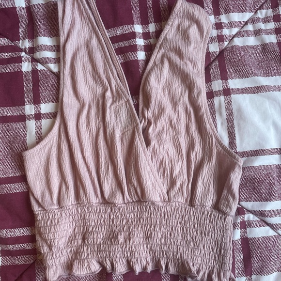 Urban Outfitters Smocked Crop Top - Picture 3 of 3